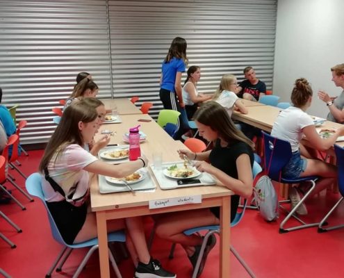 67434698_2430949123656942_8653274562068217856_n